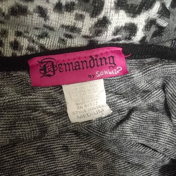 Demanding by SayWhat? Leopard shirt - Picture 5 of 6